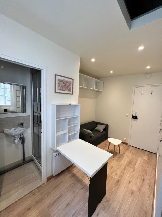 Studio neuf entièrement équipé et bien situé. Apartamento París Exterior foto